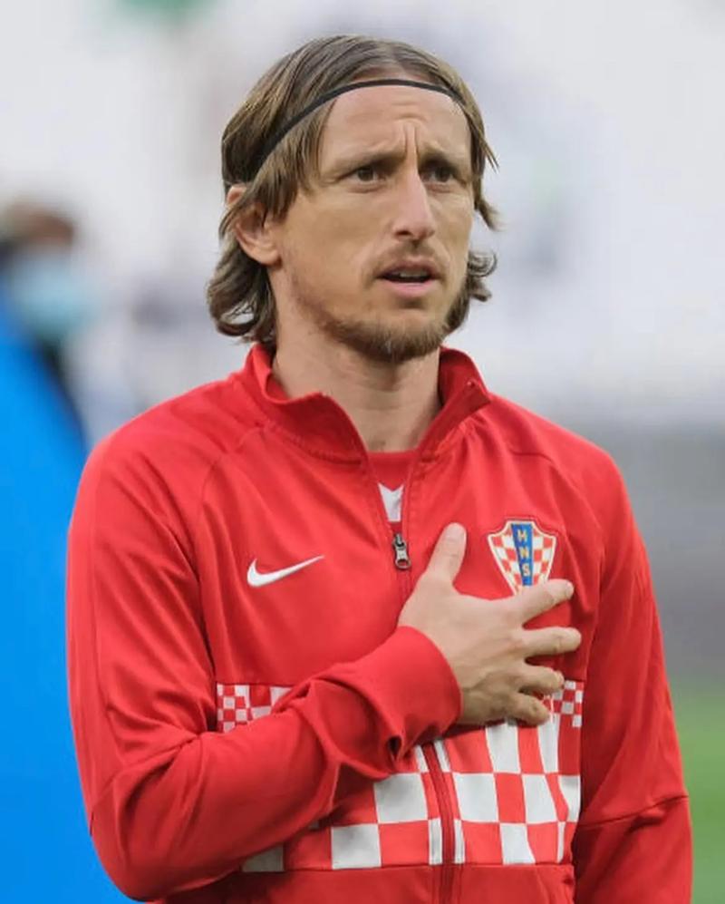 有消息称萨拉赫“很不高兴”，因为他不会在利物浦待满“六个月”。